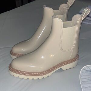 Dolce Vita Rainboots
